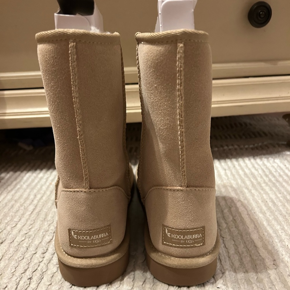 NWT Koolaburra Classic Sand Suede Boots